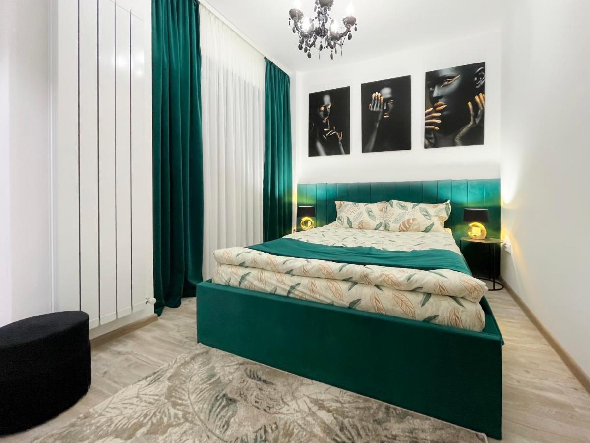 Unique Hotel Apartments ヤシ エクステリア 写真