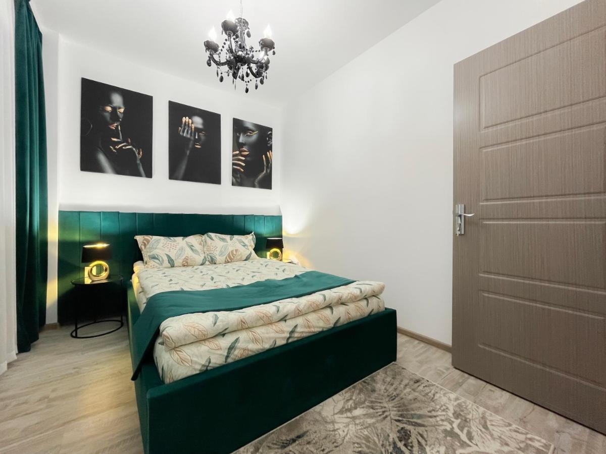 Unique Hotel Apartments ヤシ エクステリア 写真
