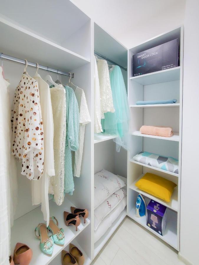 Unique Hotel Apartments ヤシ エクステリア 写真