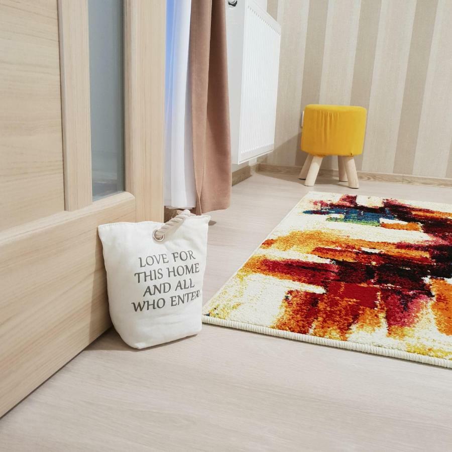 Unique Hotel Apartments ヤシ エクステリア 写真