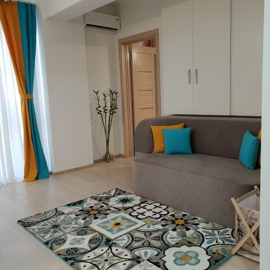 Unique Hotel Apartments ヤシ エクステリア 写真